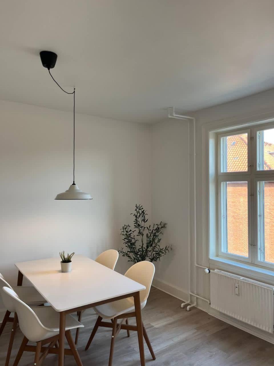 Apartment L - Gammel Jernbanevej 19 4 *